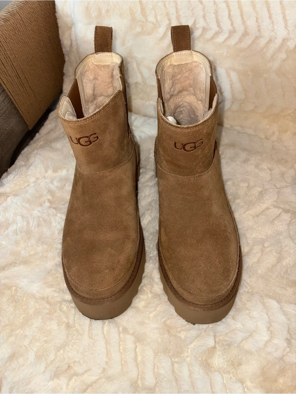 UGG Chelsea Platform Mini Boot Chestnut - Picture 3 of 8